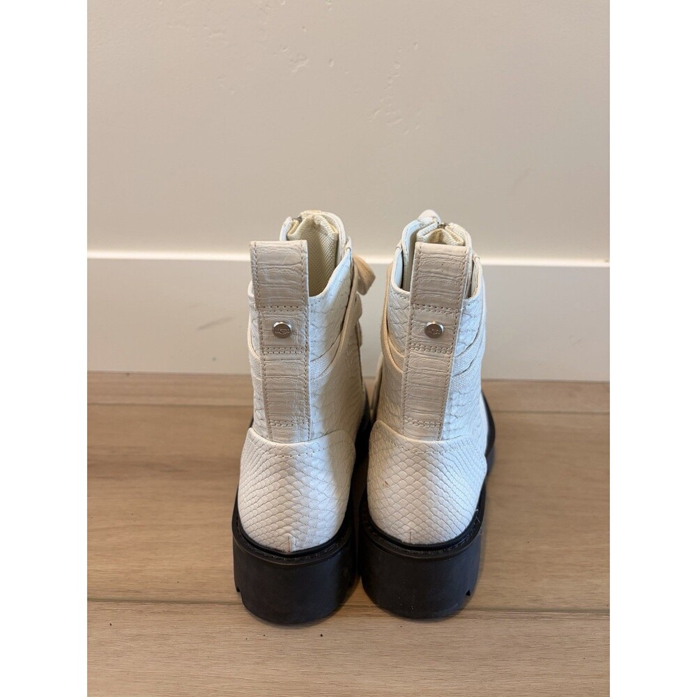 UGG Daren Boots Womens Size 9 White Snake Print Combat Lug Sole NEW No Box - Picture 4 of 7